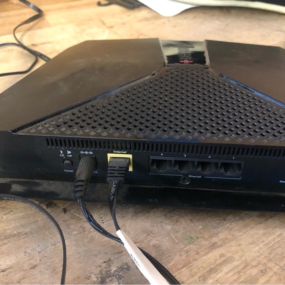 Netgear AX3000 Nighthawk AX4 4-Stream Wi-Fi 6 Router - RAX35 - Picture 7 of 14